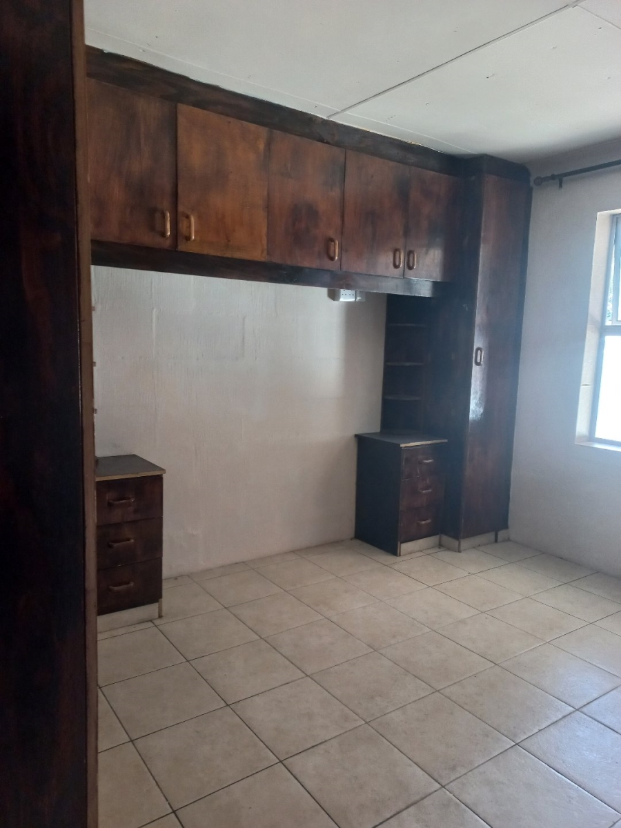 2 Bedroom Property for Sale in Elsies River Western Cape
